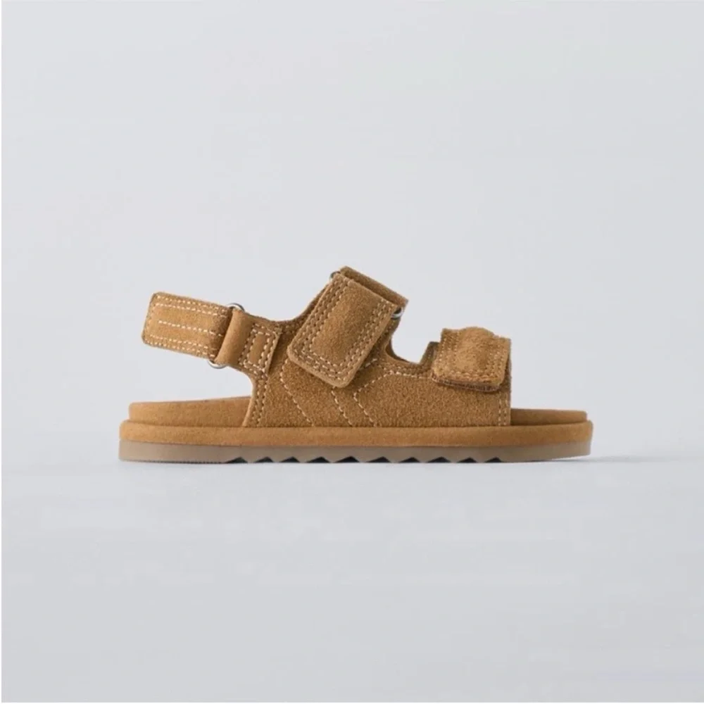 Zara kids, brown, leather sandals, size 5.5 ( 5.1 inches)